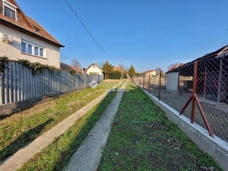 Eladó családi ház Vácrátót