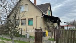 Eladó családi ház Tiszacsege