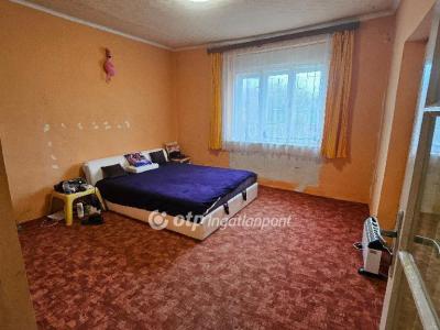 Eladó családi ház Farmos