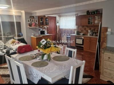 Eladó családi ház Budapest