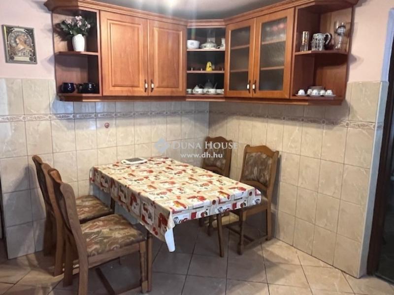 Eladó családi ház Pécs