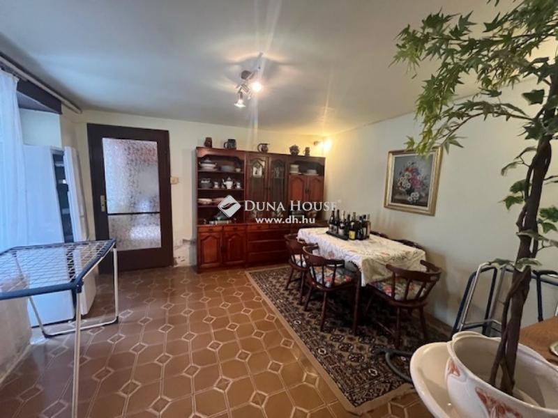 Eladó családi ház Pécs