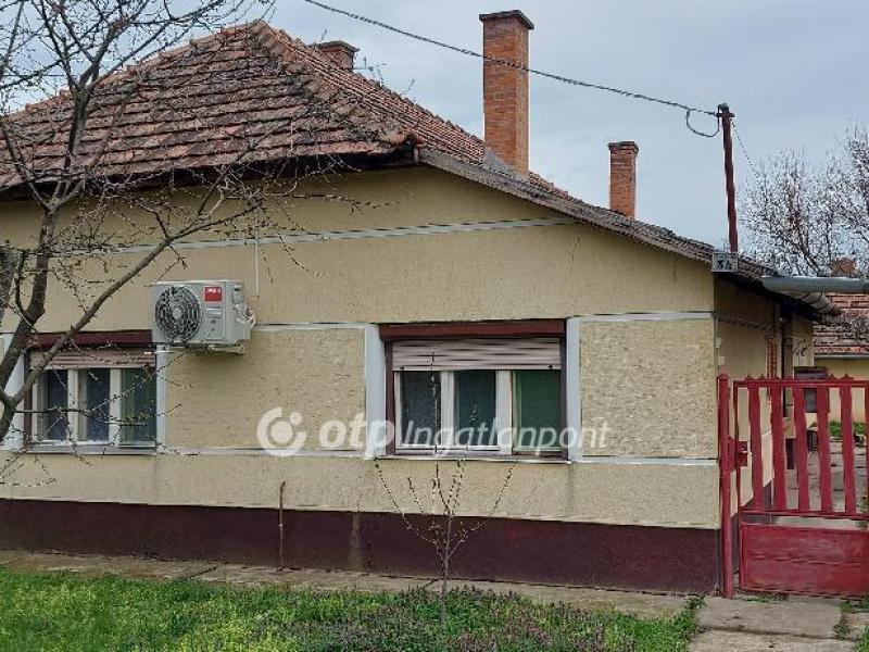 Eladó családi ház Kunszentmárton