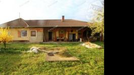 Eladó családi ház Kecel