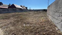 Eladó lakóövezeti telek Onga