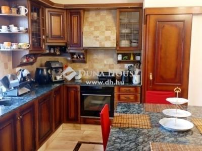 Eladó családi ház Bajót