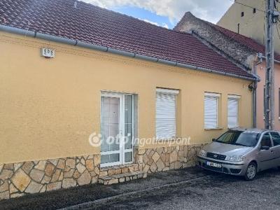 Eladó családi ház Pécs