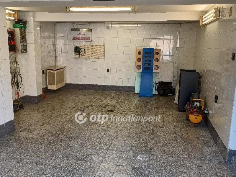 Eladó családi ház Pécs