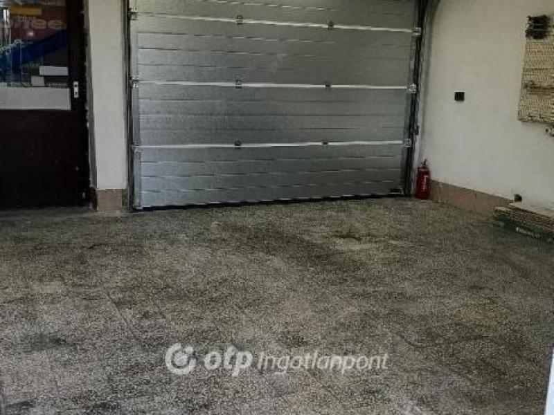 Eladó családi ház Pécs