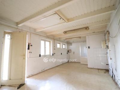 Eladó családi ház Budapest