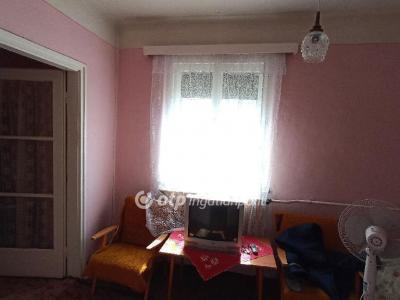 Eladó családi ház Jászfényszaru