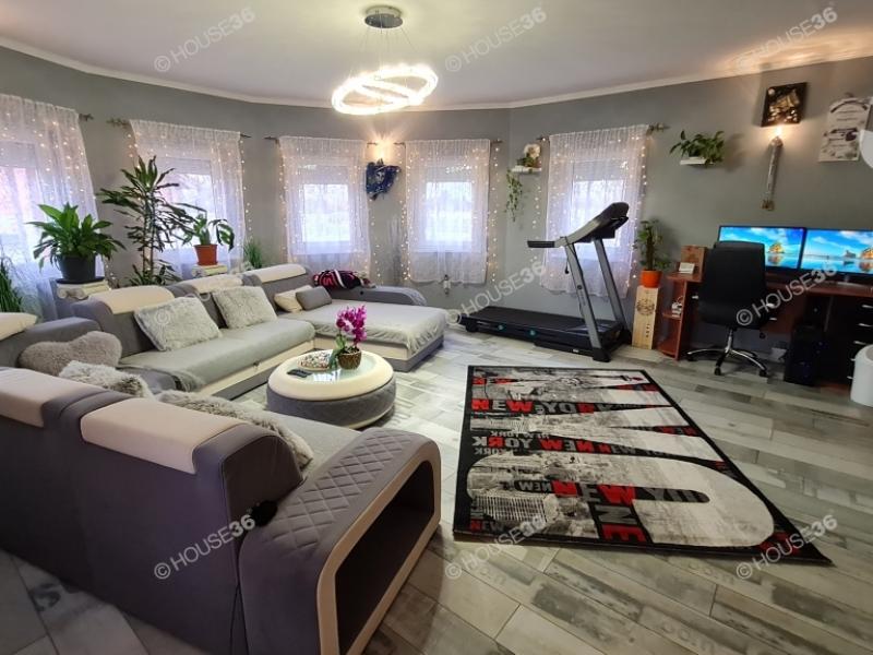 Eladó családi ház Rácalmás