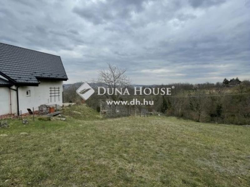 Eladó lakóövezeti telek Écs