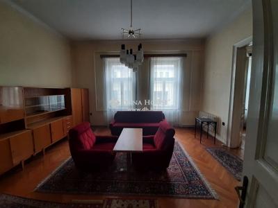 Eladó lakás Kecskemét