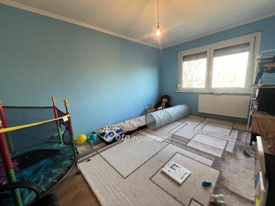 Eladó lakás Százhalombatta