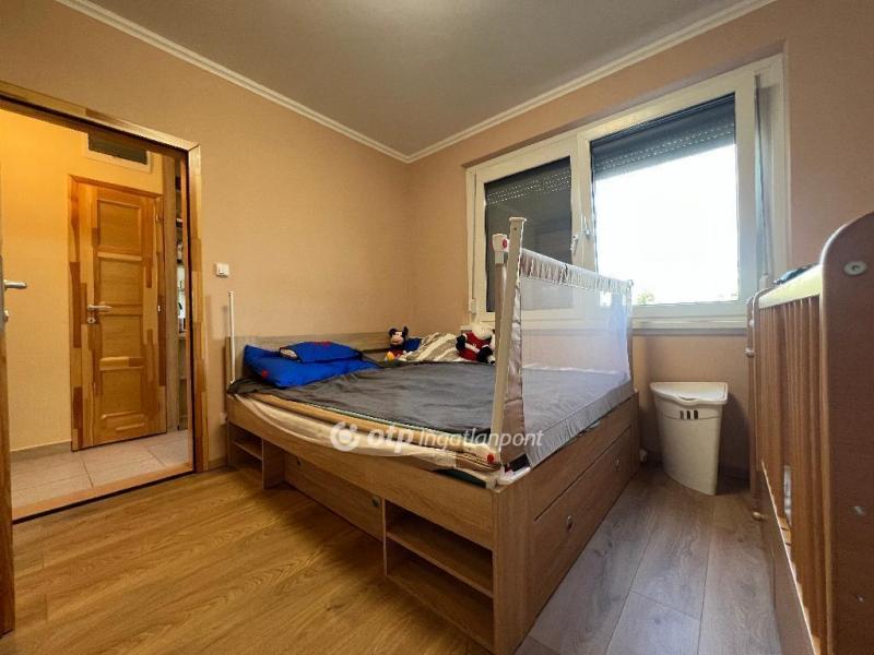 Eladó lakás Százhalombatta