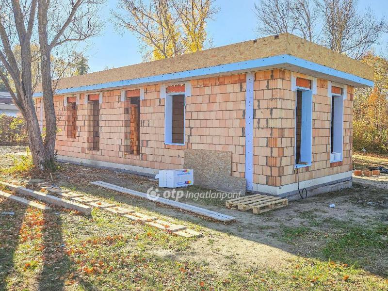 Eladó ikerház Gárdony