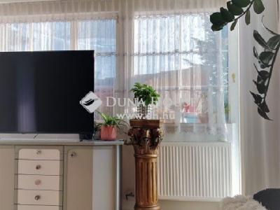 Eladó családi ház Levél