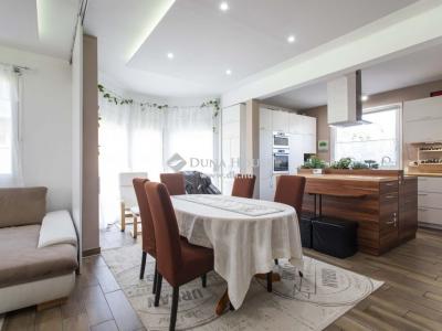 Eladó családi ház Feketeerdő