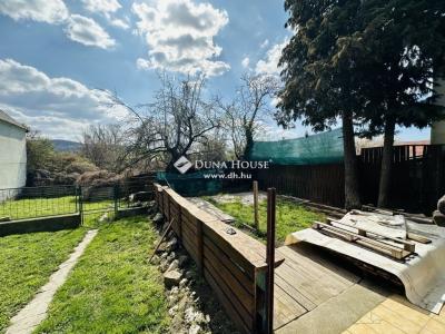 Eladó családi ház Piliscsév
