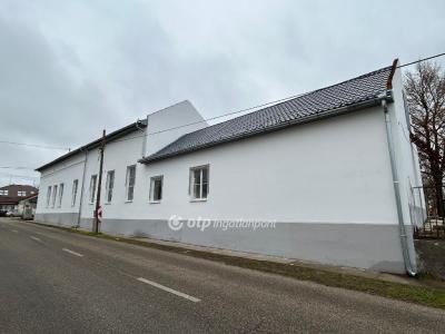 Eladó sorház Biharkeresztes