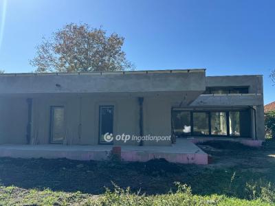 Eladó családi ház Hajdúszoboszló