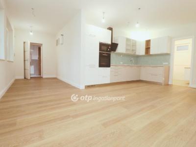 Eladó lakás Zamárdi