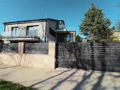 Eladó lakás Zamárdi