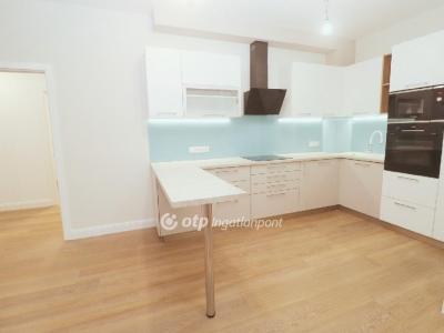 Eladó lakás Zamárdi