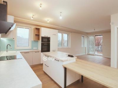 Eladó lakás Zamárdi