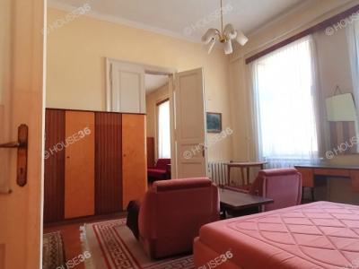 Eladó lakás Kecskemét