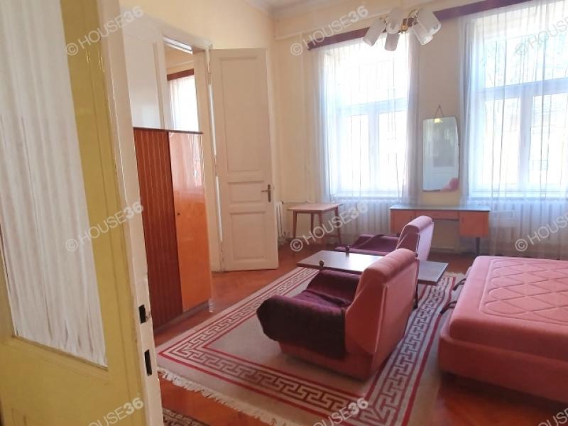 Eladó lakás Kecskemét