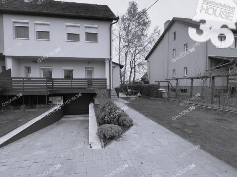 Eladó ikerház Kecskemét