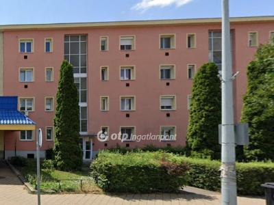 Eladó lakás - 5000 Szolnok, Baross Gábor út