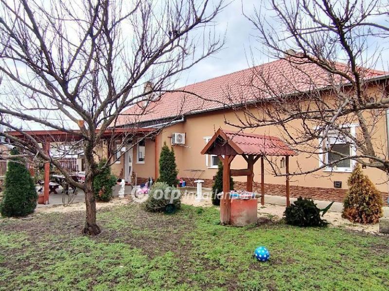 Eladó családi ház Túrkeve