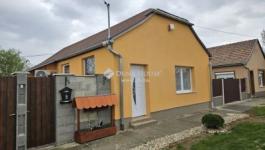 Eladó családi ház Nagytótfalu