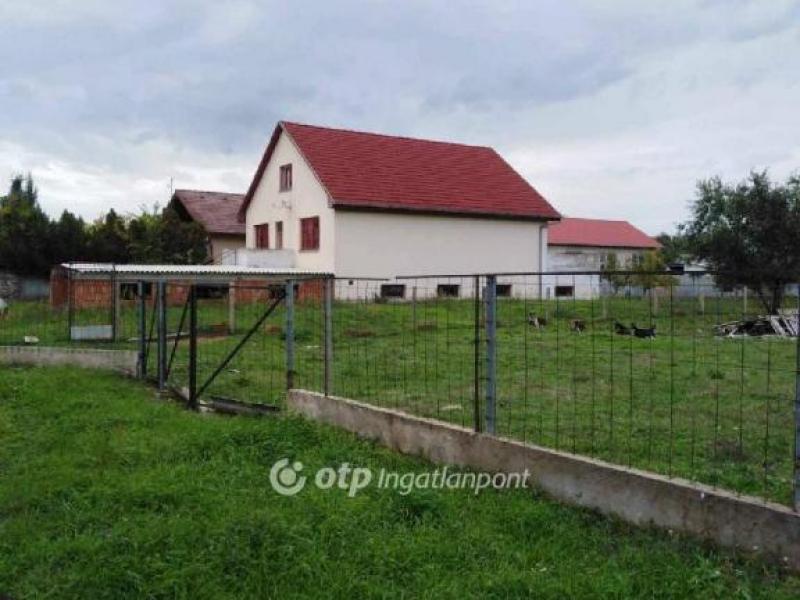Eladó családi ház Debrecen