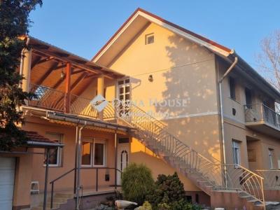 Eladó családi ház Balatonboglár