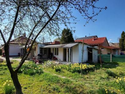 Eladó családi ház Siófok