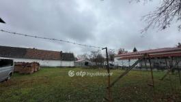 Eladó lakóövezeti telek Orosháza