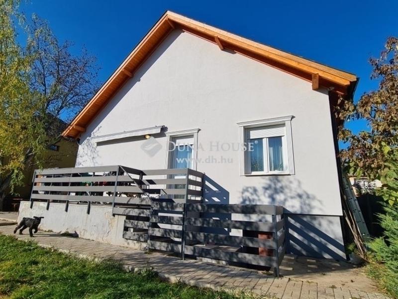 Eladó családi ház Kartal