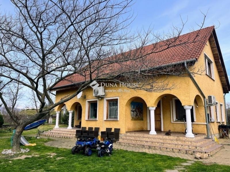 Eladó családi ház Pécs