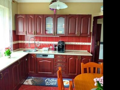 Eladó családi ház Piliscsév