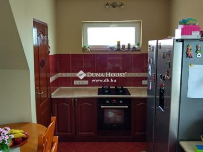 Eladó családi ház Piliscsév