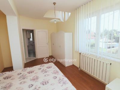 Eladó családi ház Siófok