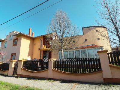 Eladó családi ház Siófok