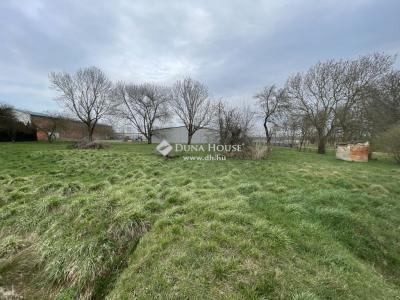 Eladó lakóövezeti telek Rádóckölked