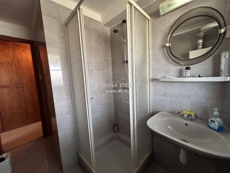 Eladó családi ház Baja