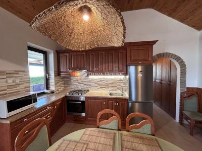 Eladó családi ház Baja