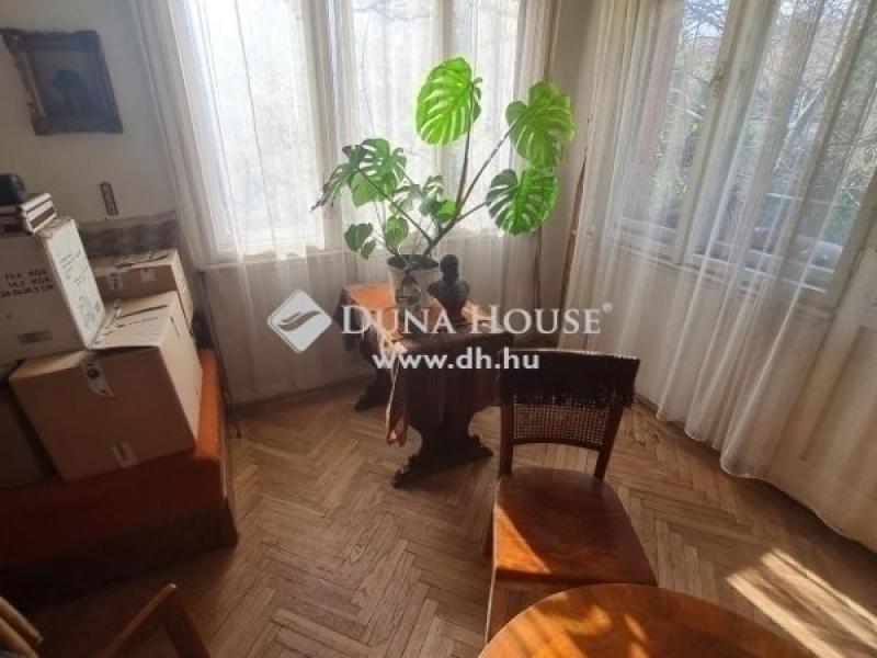 Eladó családi ház Budapest